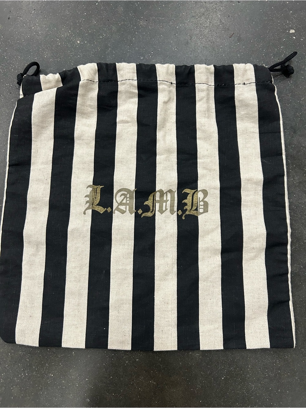 L A M B Gwen Stefani dustbag
12X12 - Picture 3 of 3